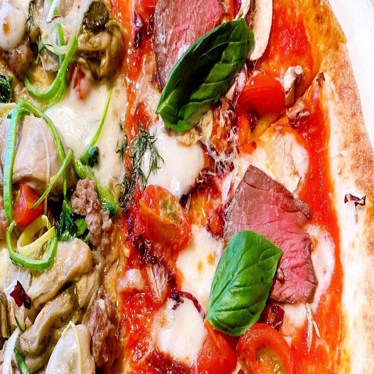 自由が丘 贅沢三昧 チーズ専門店のローストビーフと牡蠣のハーフアンドハーフピザ いなつち 稲田智 Note