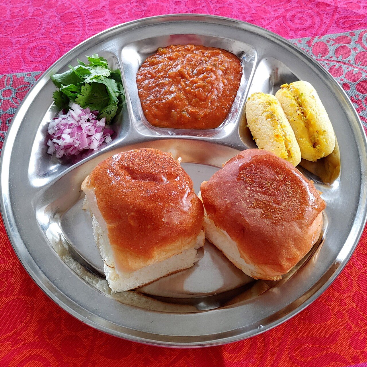 チョムチョムをパンに挟んで食べると美味しいを検証 ついでにパオバジも作ってみたよ Ambika Veg Vegan Shop 新大久保店 じょいっこ Note チョムチョムをパンに挟んで食べると美味しいを検証 ついでにパオバジも作ってみたよ Ambika Veg Vegan Shop 新大久保店 じょいっこ Note
