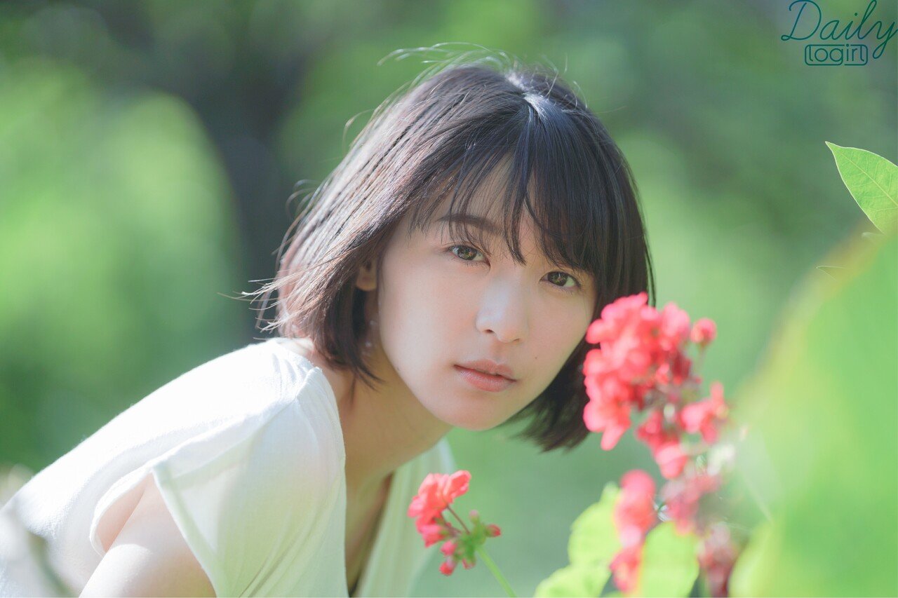鳴海 唯 Daily Logirl 004 Logirl ロガール Note