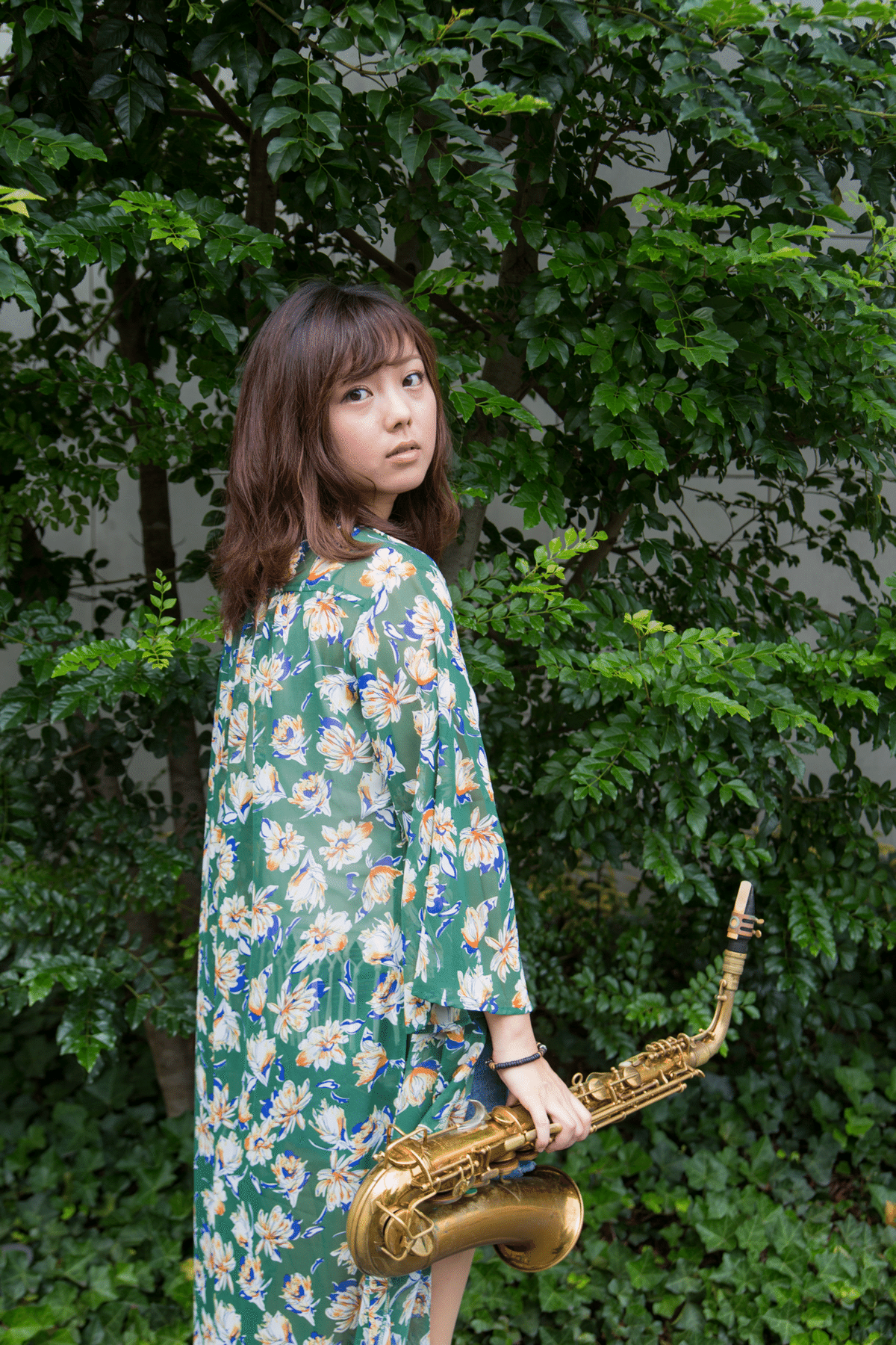 4人の間に流れる、唯一無二の“Vibes” 〜中島朱葉『Looking For