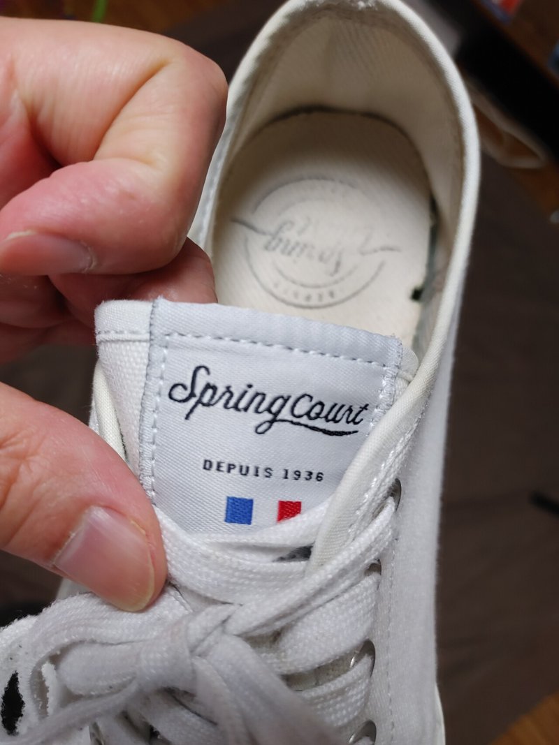 真夏に活躍 スプリングコートのスニーカー 大和ヌレガミ Note