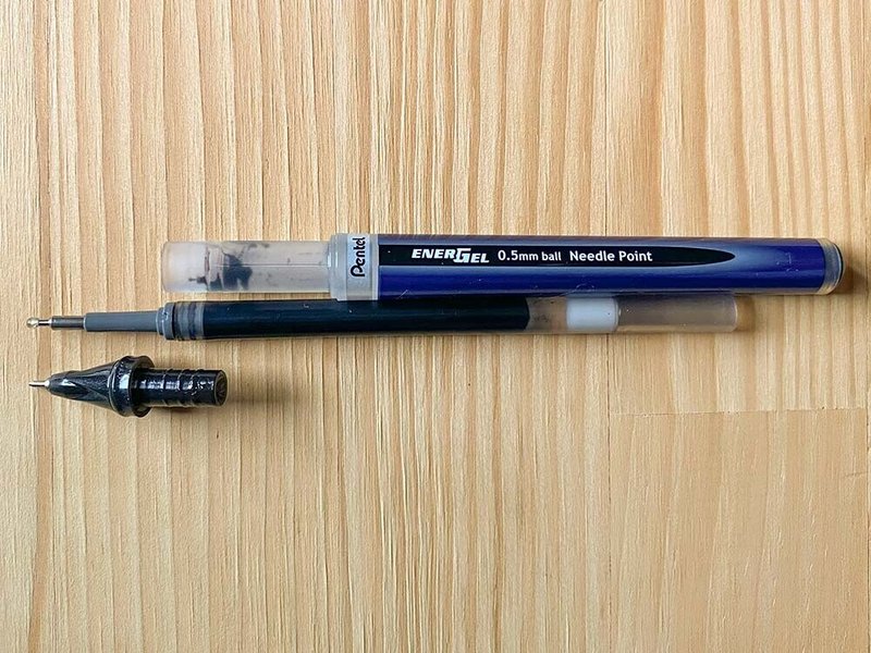 エナージェルユーロを分解して インク交換できないのか確かめる ウゴ鈴木 Note エナージェルユーロを分解して インク交換できないのか確かめる ウゴ鈴木 Note