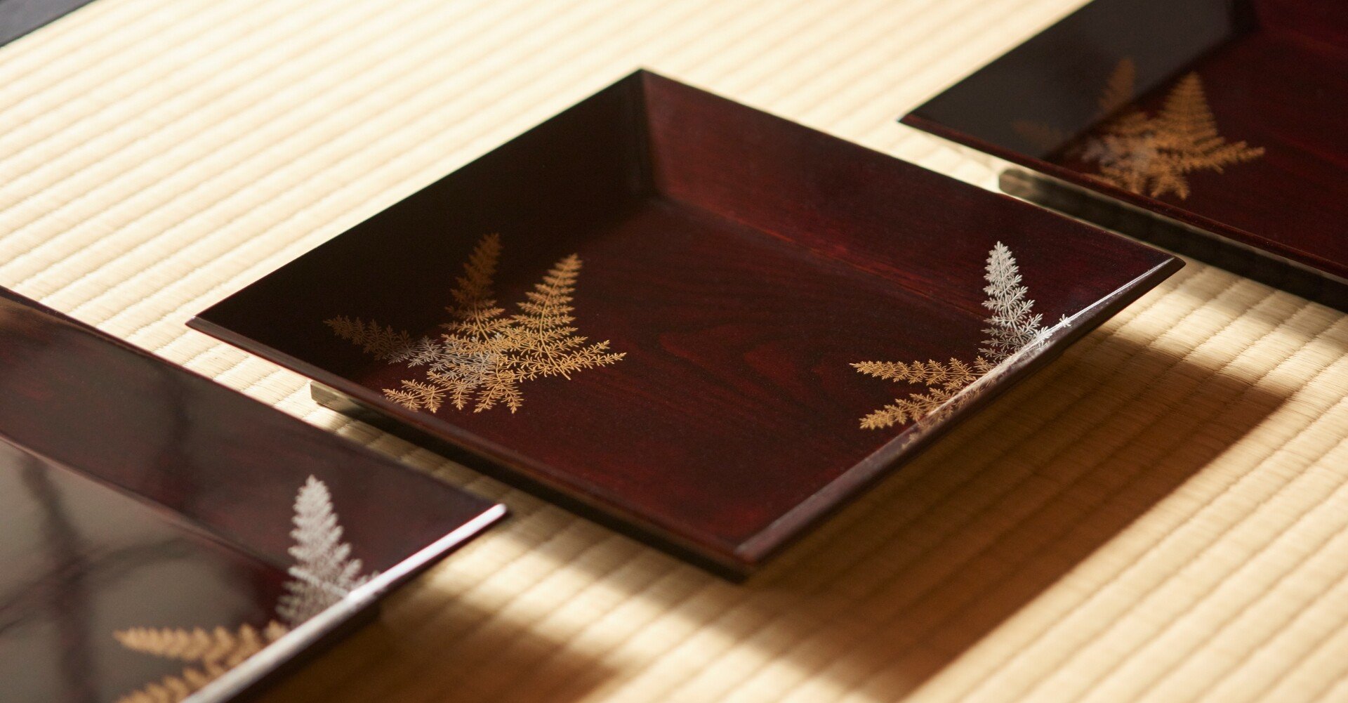 志野流松隠主 桑四方盆 香道具 志野流松隠主 桑四方盆 香道具