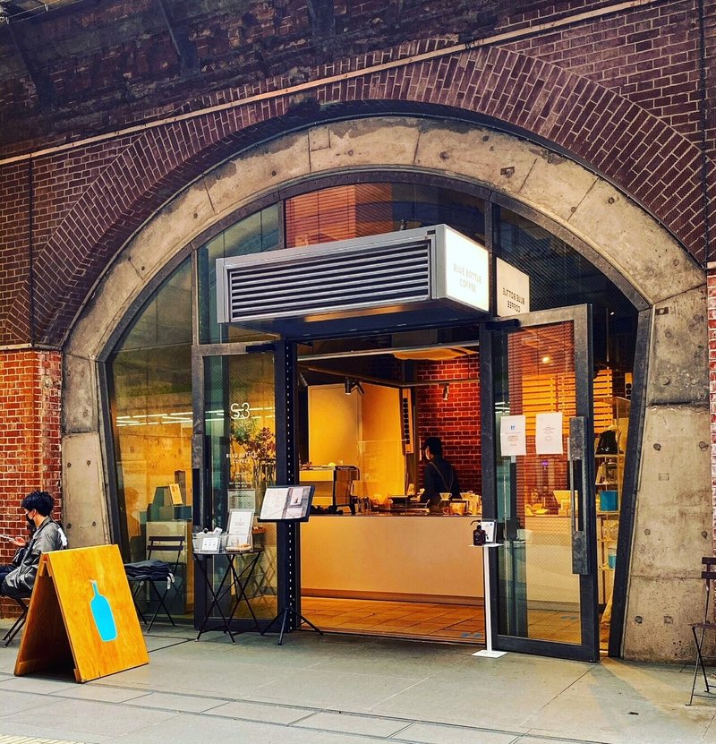 BLUE BOTTLE COFFEE 神田万世橋