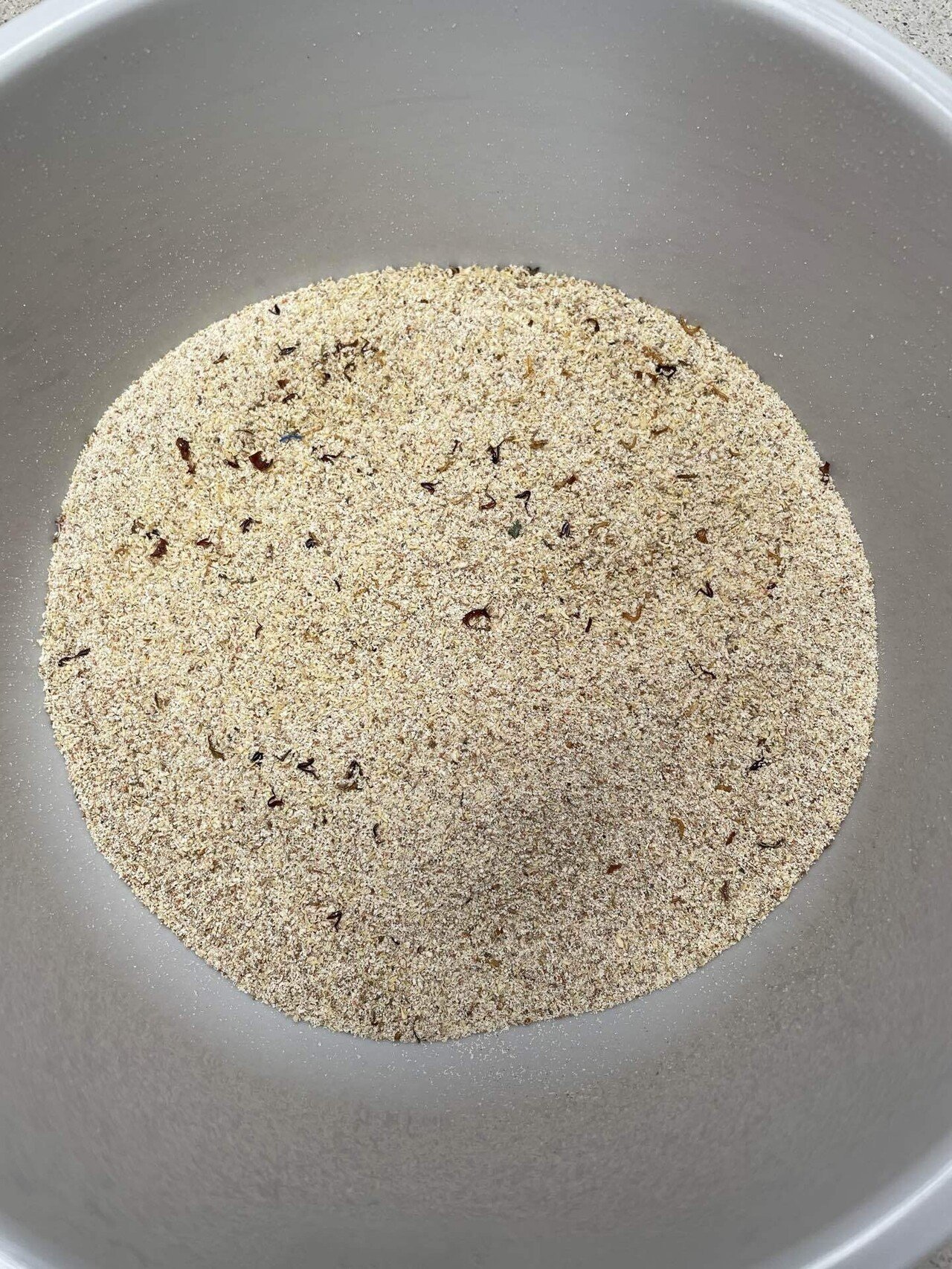 ミルワーム飼育日記 6 6 Day224 第二世代成虫ケース床材交換 自家製ミルワーム太郎 Note