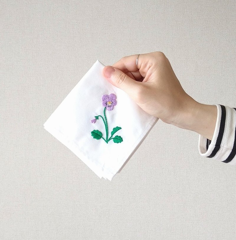 Flowerハンカチ刺繍キットシリーズ Apostrophe S 刺繍雑貨作家 Note