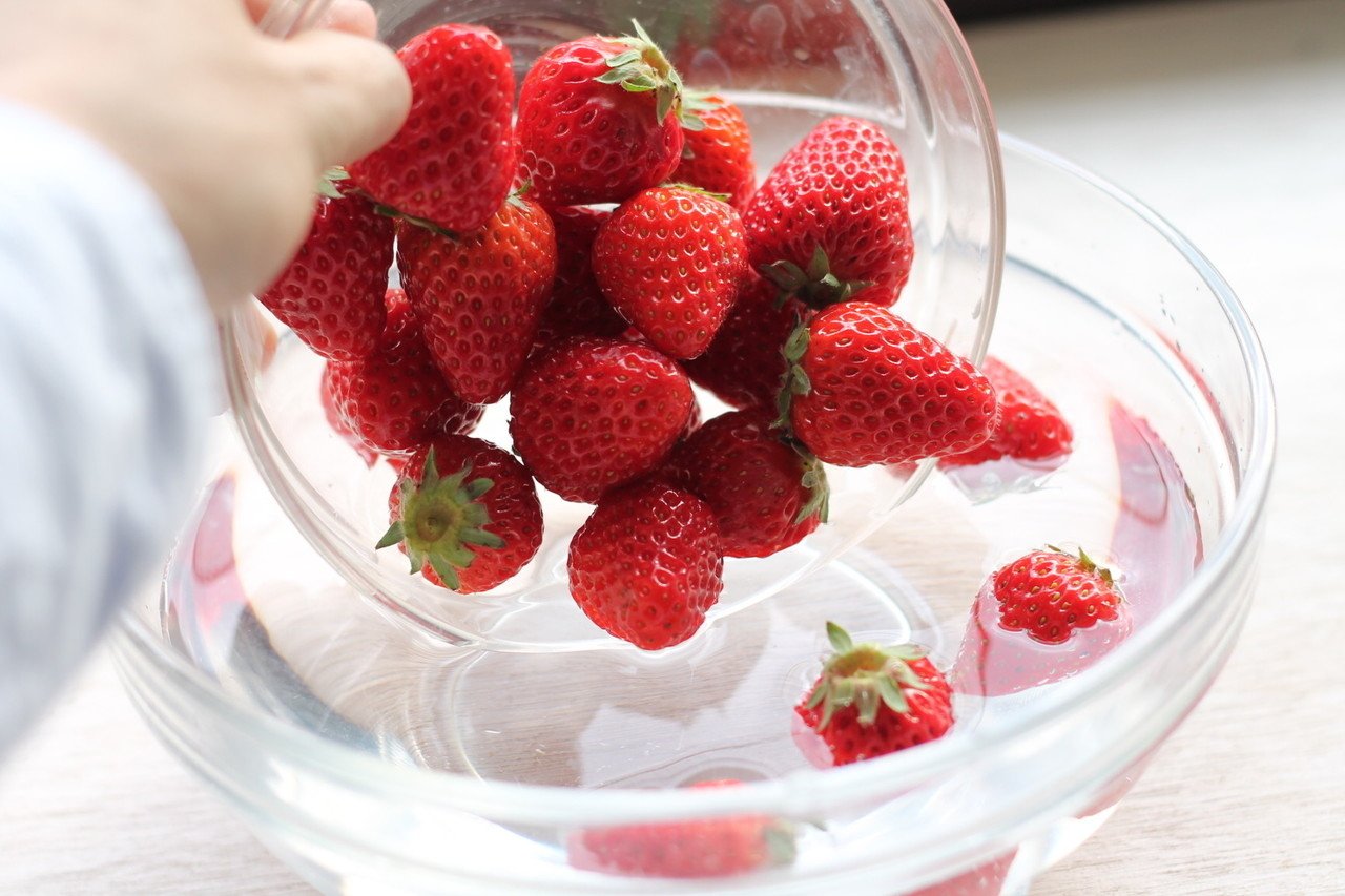 イチゴの洗い方と砂糖の力 イチゴのスープ 樋口直哉 Travelingfoodlab Note イチゴの洗い方と砂糖の力 イチゴのスープ 樋口直哉 Travelingfoodlab Note