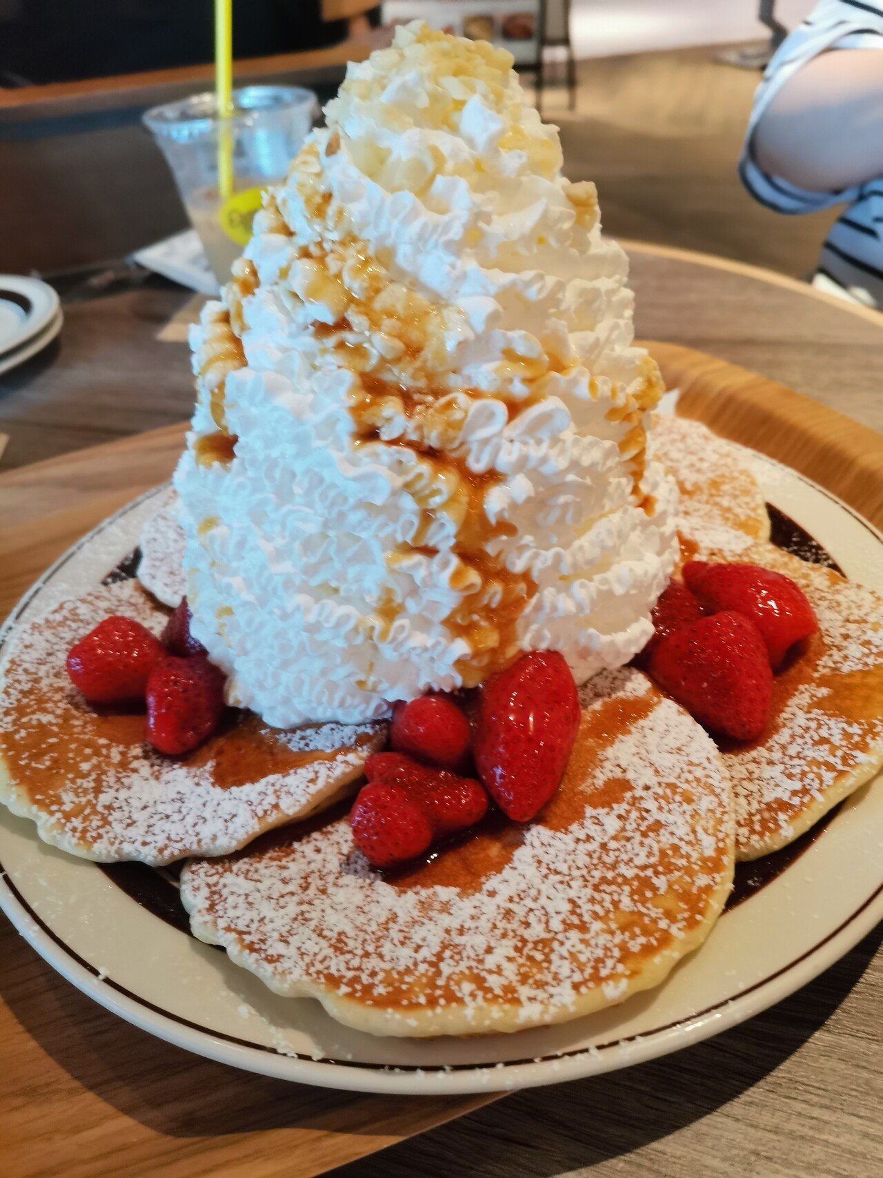 ご褒美に初めてのeggs N Thingsへしかも ずうっと我慢していた ダイエット中なこともあり また自粛期間でもあり ためらっていました 来るたびごとに パンケーキ がちらちらと脳内に あのパン Mipoka Life Style Note