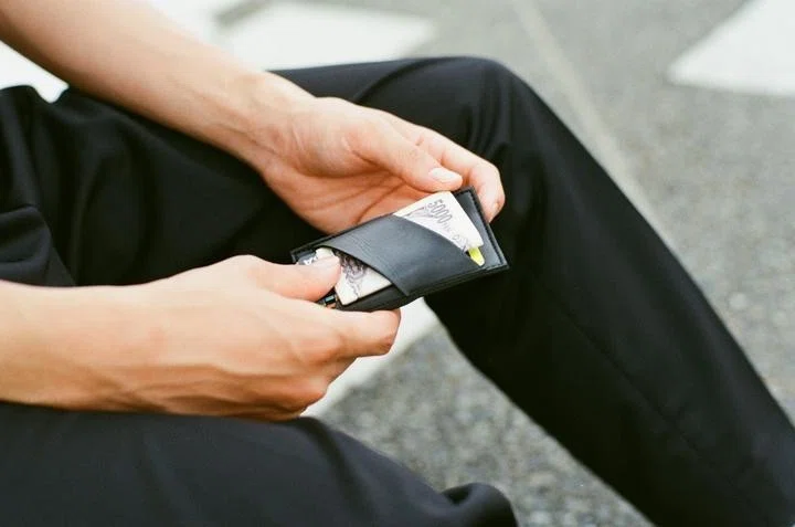 STUDIUM POKET LISCIO ポケト リスシオ コンパクト 2つ折り財布 財布 ウォレット 折り畳み 折り財布 時短構造 ミニマリスト 小さい