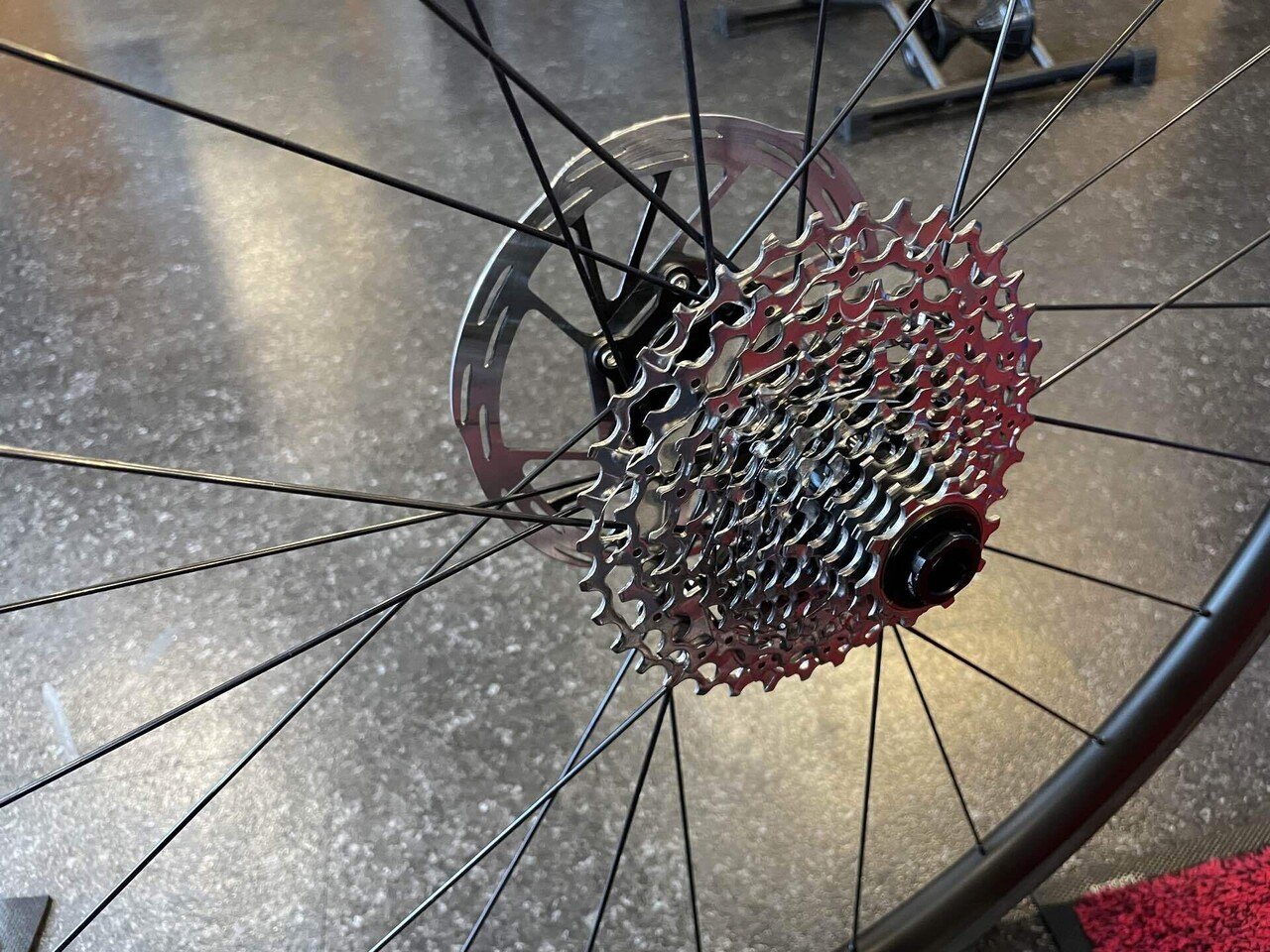 作業】ホイールの準備（Tarmac SL7 Compの場合）｜BIKE SHOP FORZA の