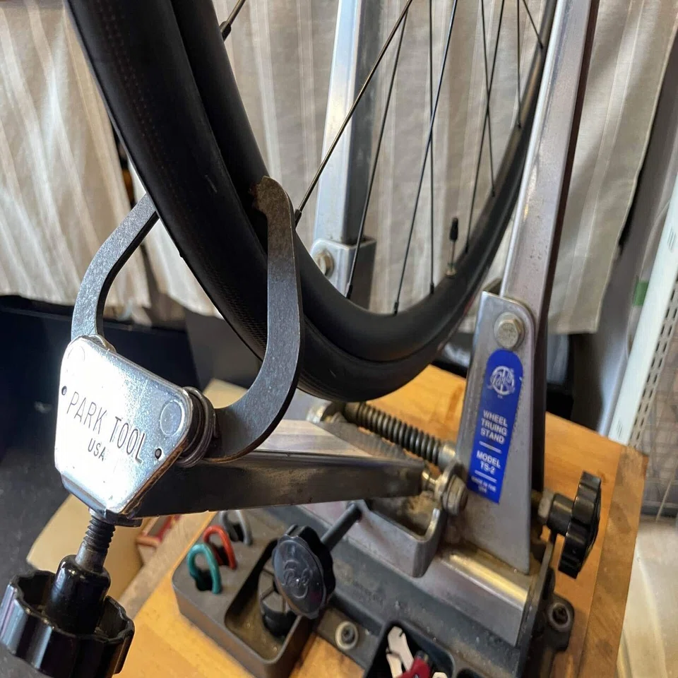 作業】ホイールの準備（Tarmac SL7 Compの場合）｜BIKE SHOP FORZA の 