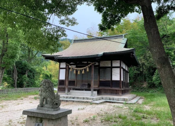 八咫烏神社社殿