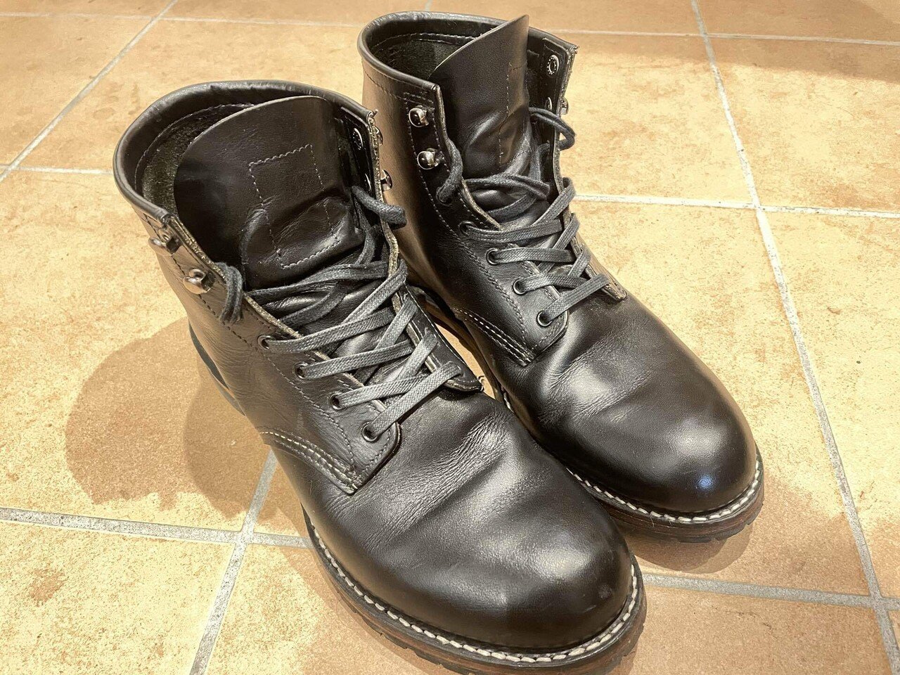 革のエイジングを楽しむ定番アイテム！｜KIISAN