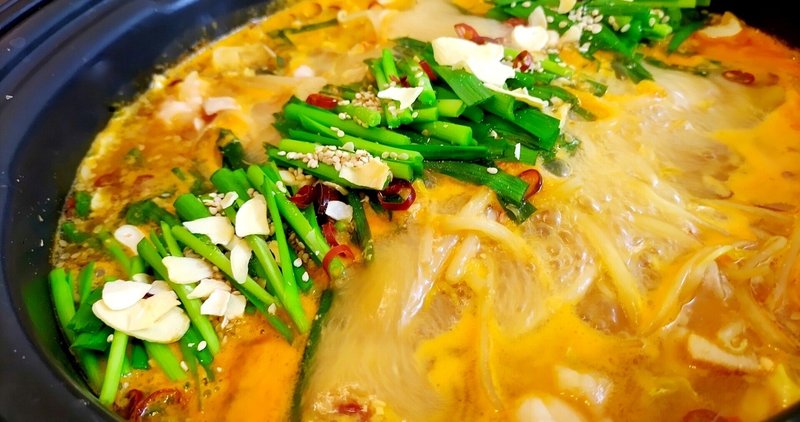 【食】もう市販のスープは買わない？！簡単なのに絶品、味噌もつ鍋レシピ！
