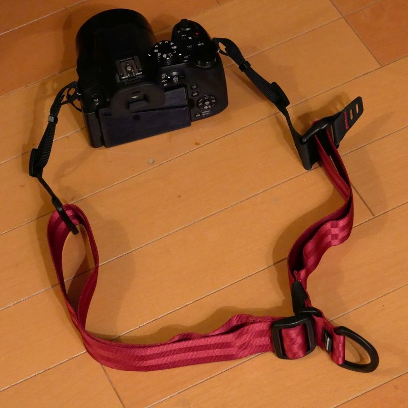 Hakubaの安価なカメラストラップ スピードストラップ を自転車向けに改造する Kosuke Miyata Note