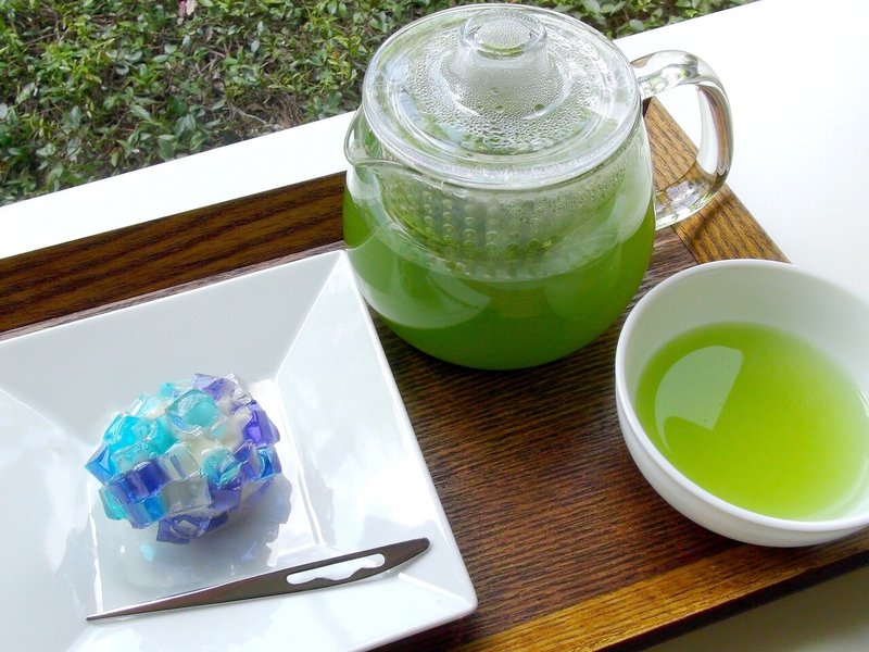 雨あがりと緑茶セット 01