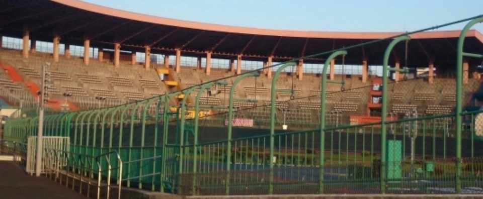 日本一決定戦まであと8日 レースのために1週間も競輪場に缶詰 公営ギャンブルだからこそ公正であるべし 選手のストイックな生活 Hayakawa Books Magazines B