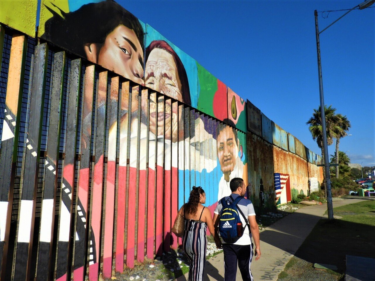 壁の向こうの異世界 メキシコ 浅地亮 自転車旅で見る世界 Note