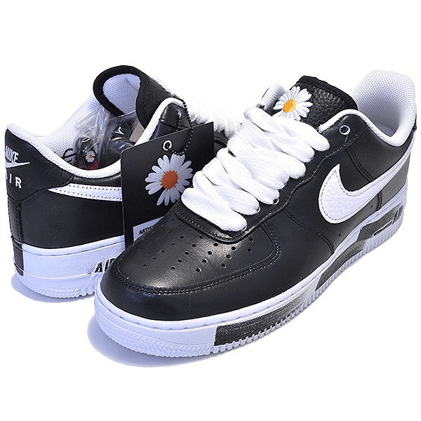 G-DRAGONがカスタムメイドの Nike Para-noise AF1 “VV” を着用