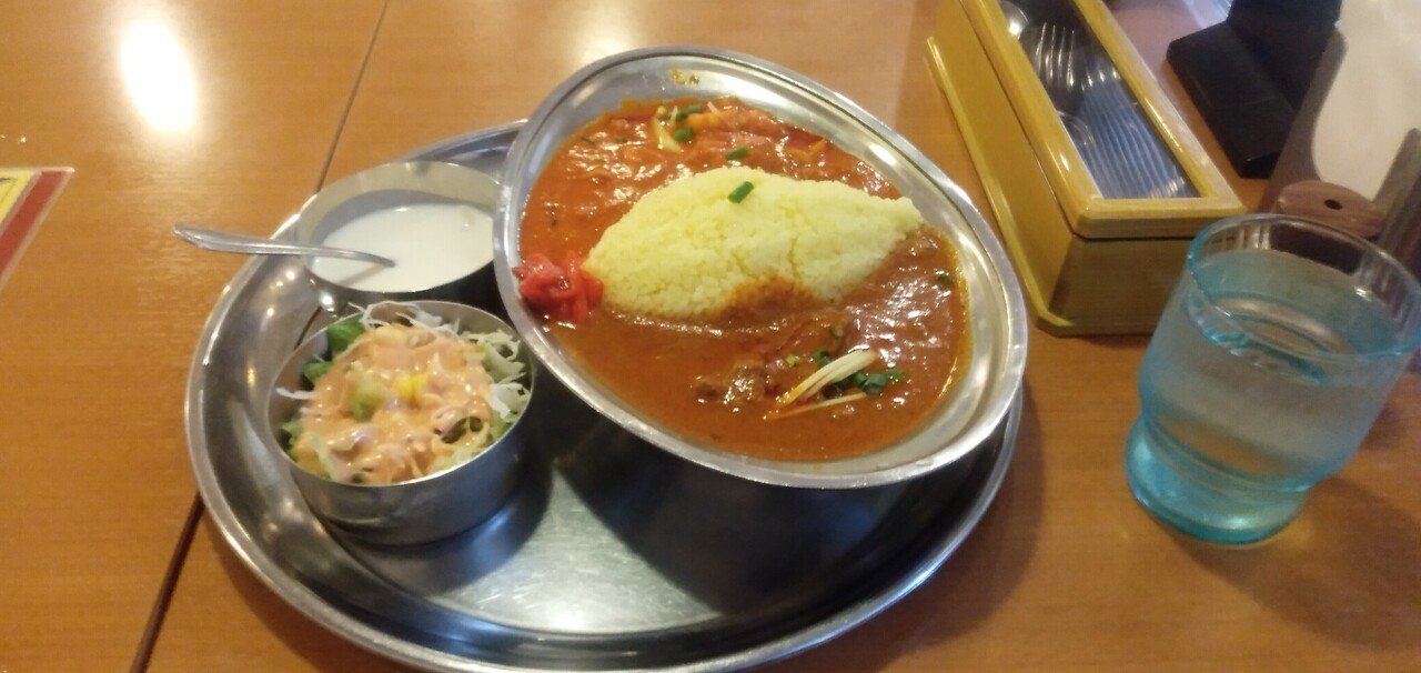 お米が食べたくて初めてのランチメニューにしてみた ラジャ ラージャ は貴族を意味して マハラジャ マハーラージャ は王を意味するとか 今日も食べたなぁ 次からホットチャイ選ぶ時シュガー無しって言った 愛氣 Note