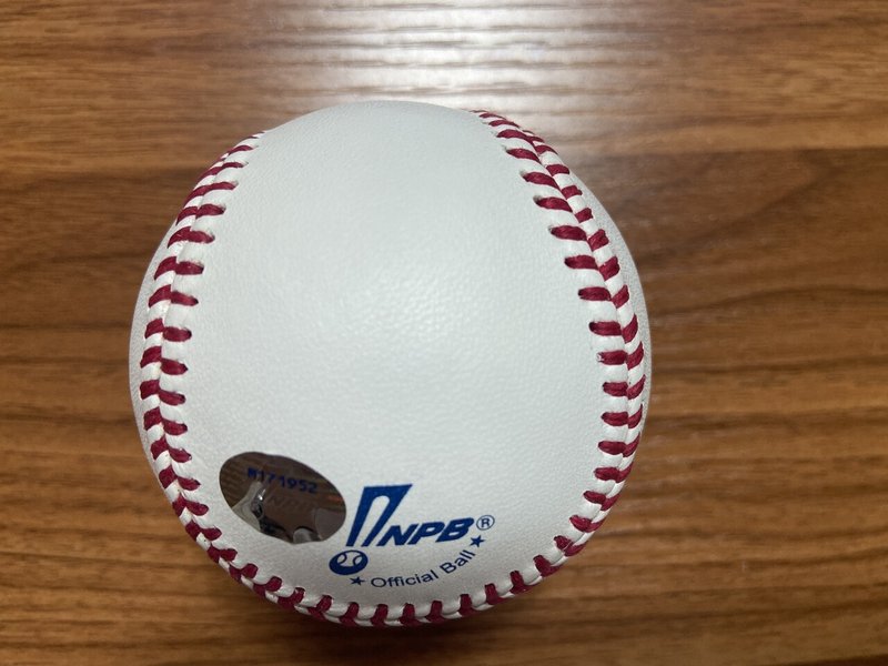 メジャーのボールは滑る Mlbとnpbの公式球 触って違いを確かめた 誰かのためのノート Note