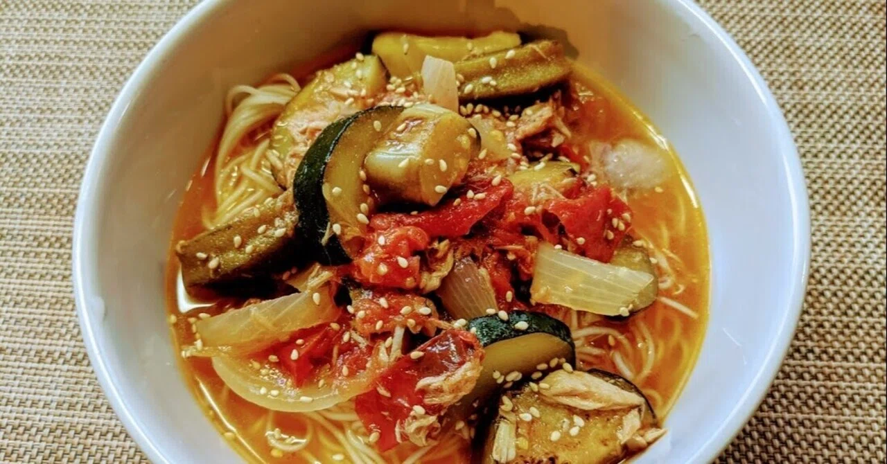 暑かったので、夏野菜たっぷりの冷たいソーメンを作った【レシピ】｜青空ぷらす