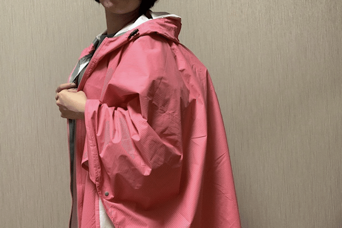 TO&FRO レインコート ブラック ストライプ 雨の日のお出かけもおしゃれ