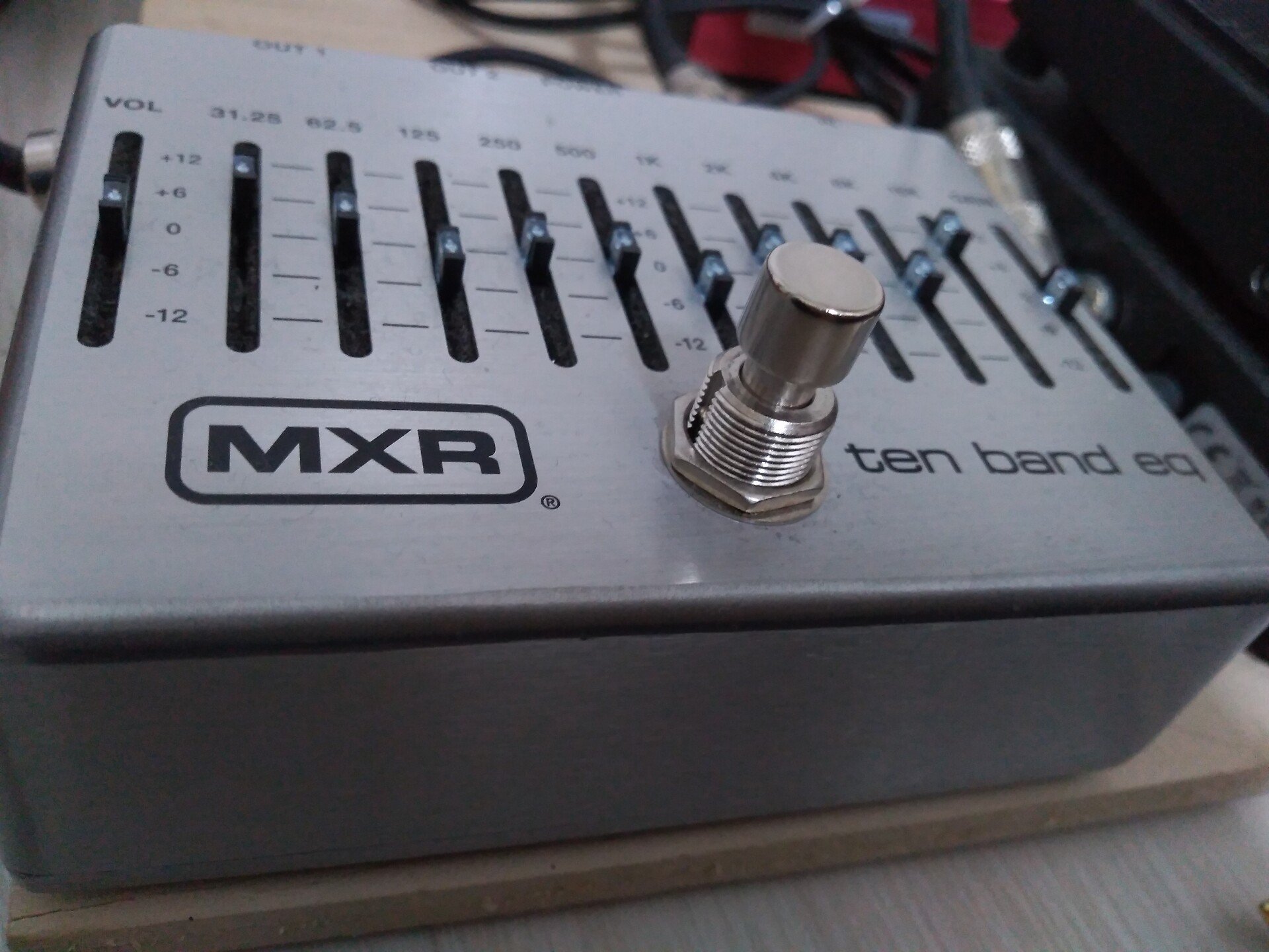 ギタリストに10バンドも必要？MXR M108S ten band eqレビュー 