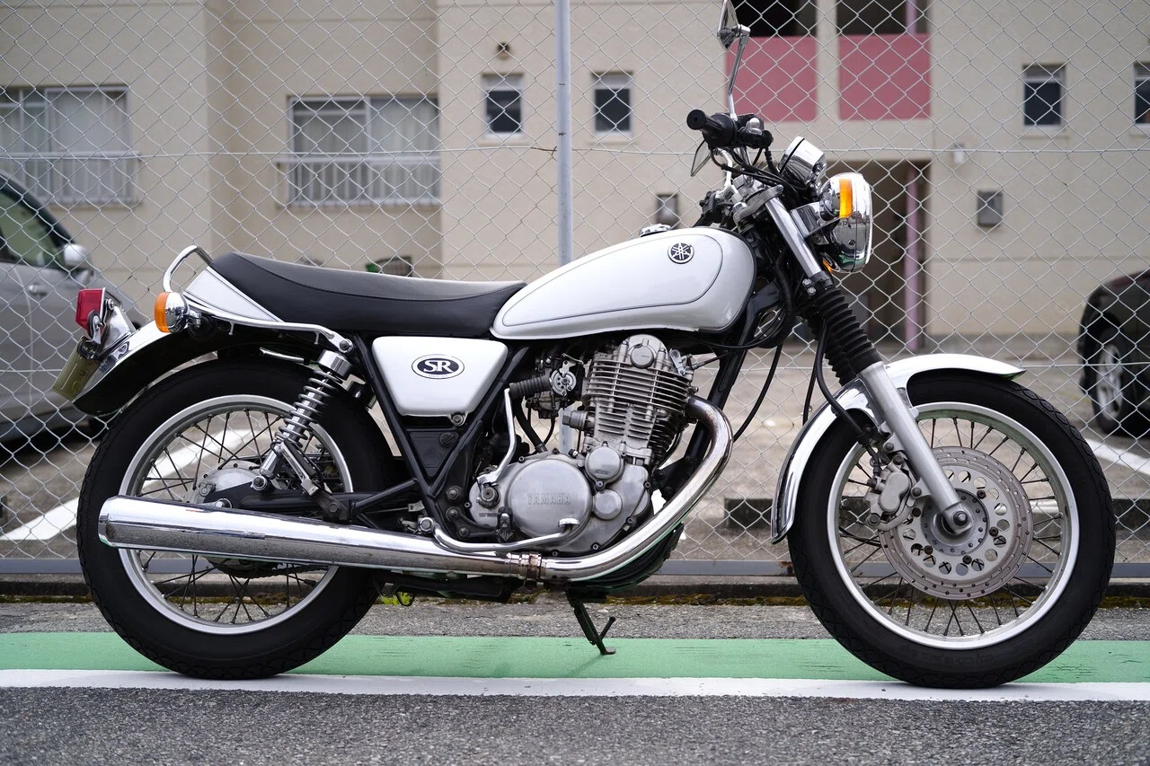 SR400が改めて美しい｜ざがね