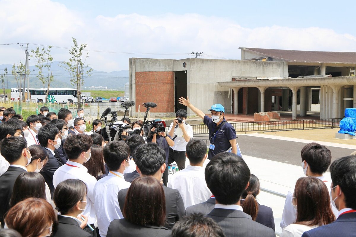 新任教職員対象の防災研修会初めて実施　大川小前で佐藤さんが講演 (156)