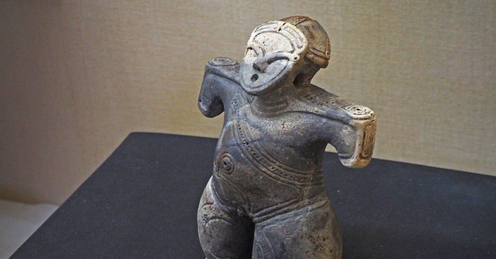 国宝級の土偶の逸品ー韮崎市民俗資料館[JOMOSEUM]｜土