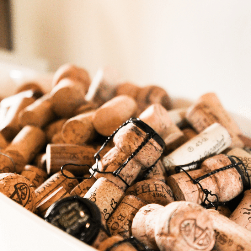 コルク彫刻の見本だぞ（加工動画あり）｜アネモネスキー・チャン