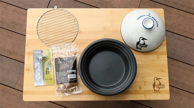 人気すぎて入手困難！？SOTOとCHUMSがコラボレーションした陶器製燻製