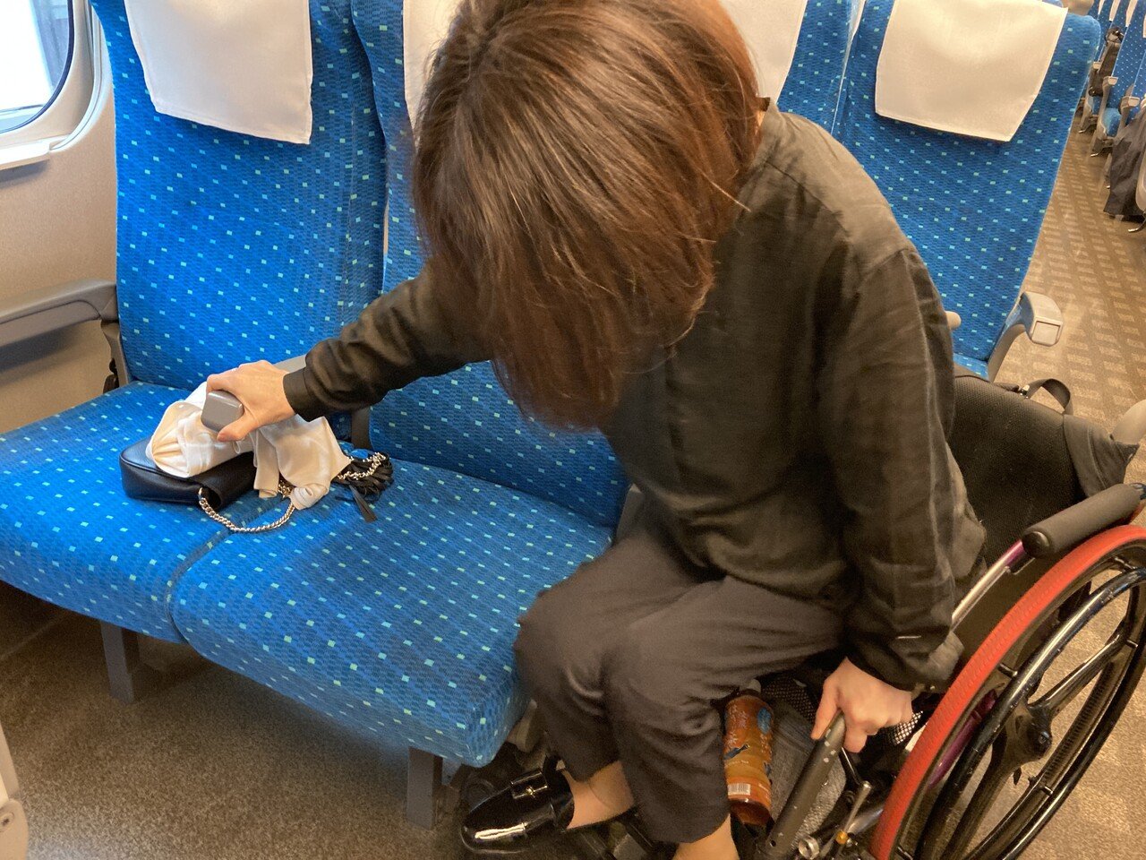 N700A 座面 N700A 座面 Amazon.co.jp: 東海道 新幹線 N700A のぞみの座席 全