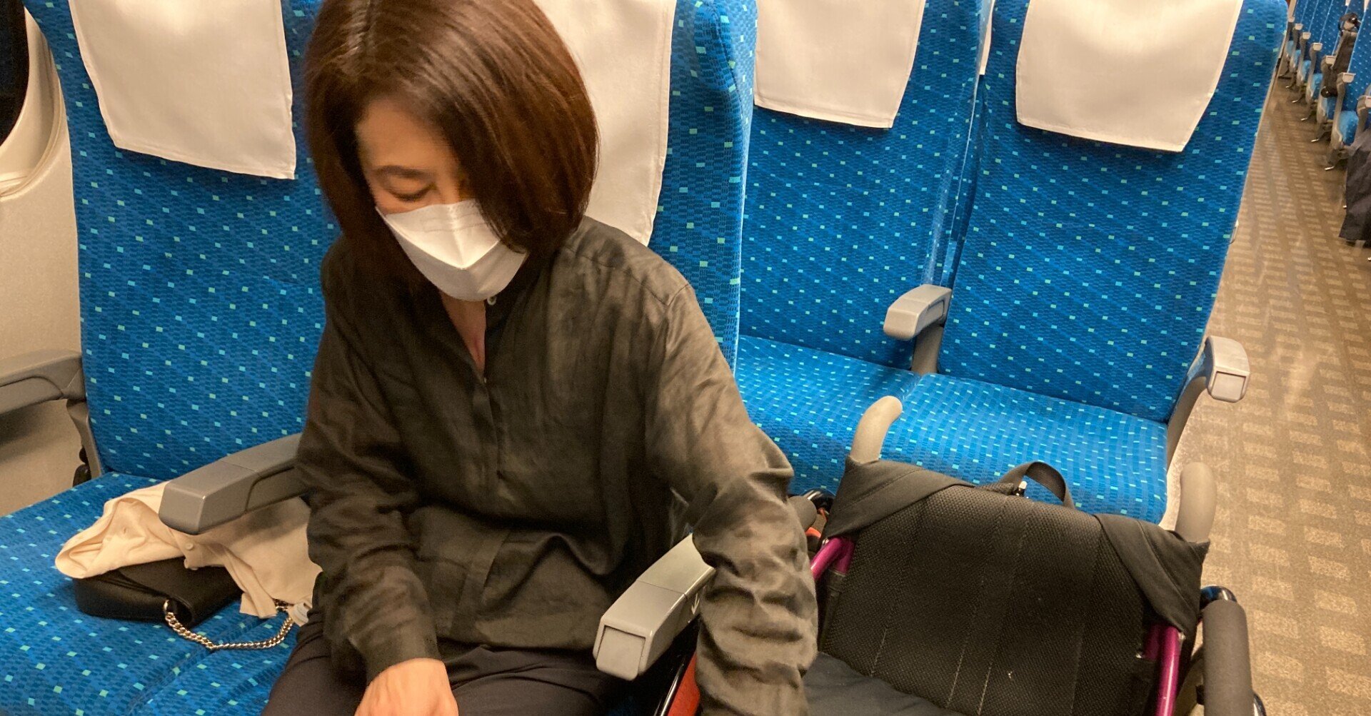 のぞみN700系11号車には、なぜ13列と12列だけB席がないのか