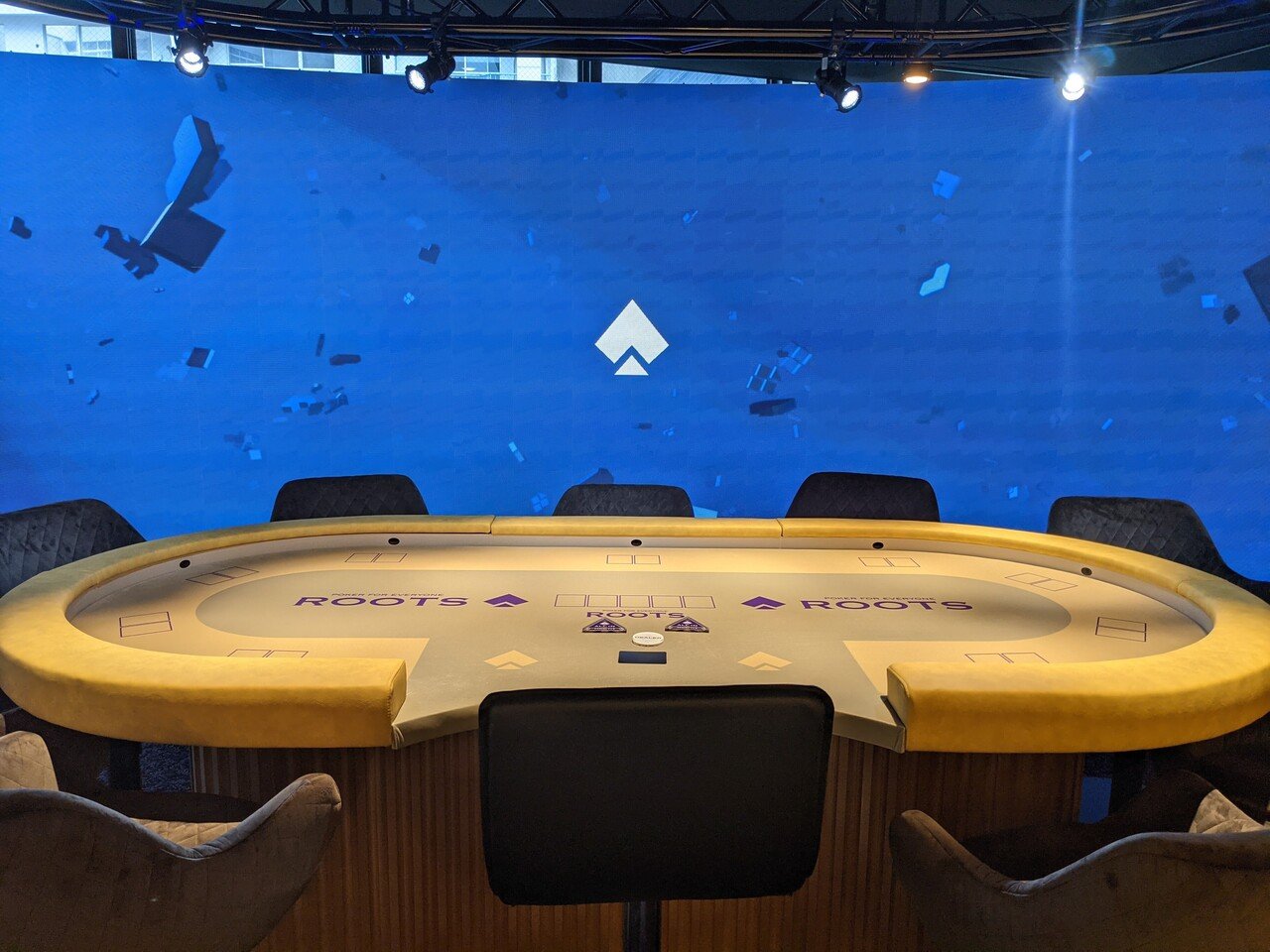 生粋のヨコサワKIDSがROOTSに行ってきた感想【ポーカー】｜YG@Poker