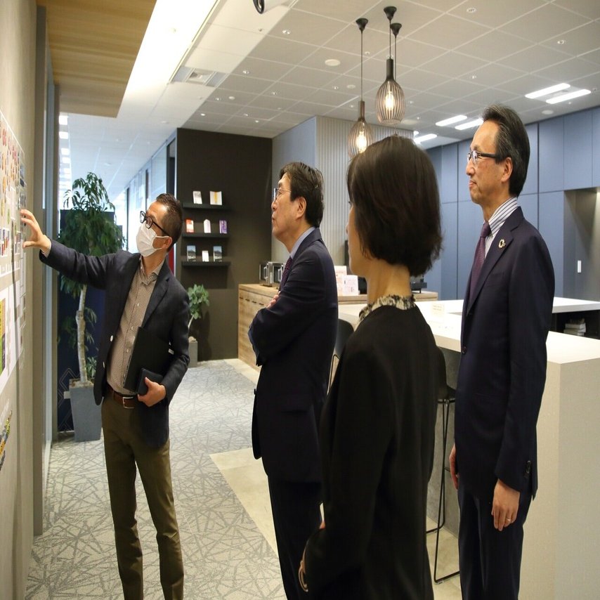 特別対談vol 1 Calbee Itoki 2人の社長に聞く これからのオフィスのあり方 The Calbee