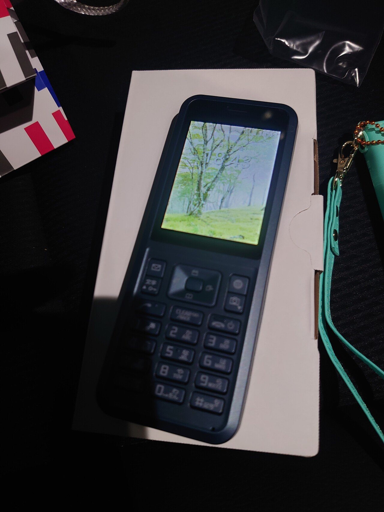 6458円で買えるソフトバンク版プリペイド携帯 Simply(シンプリー)の使い道を考える : 白ロム中古スマホ購入・節約法