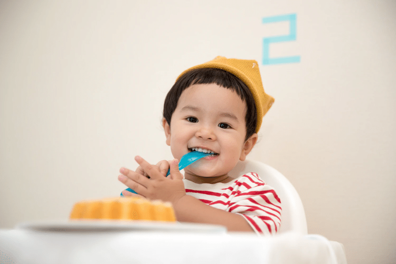 子供　赤ちゃん　食事