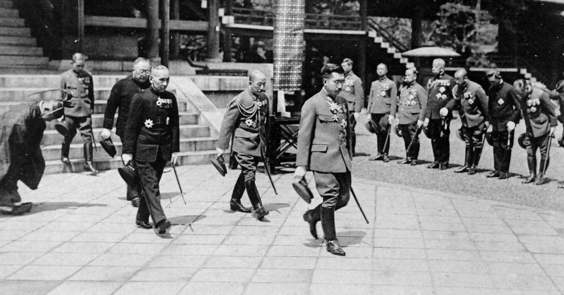 3052 軍人 軍服 戦時白黒写真 昭和レトロ② 3052 軍人 軍服 戦時白黒写真 昭和レトロ② 美術品・アンティーク