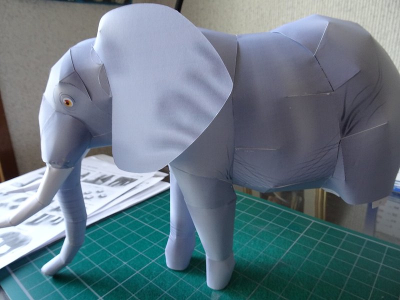 動物シリーズ ペーパークラフト 象さんと仲間たち 象さんは 思ったより大きくて 結構苦労しました そのかわり 存在感ありますね いわっちチャンネル Note