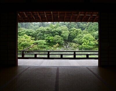 書評 陰翳礼讃 谷崎 潤一郎 日本家屋の薄暗さの中に 日本の美意識は存在していたのだった 武藤吐夢 Note 書評 陰翳礼讃 谷崎 潤一郎 日本家屋の薄暗さの中に 日本の美意識は存在していたのだった 武藤吐夢 Note