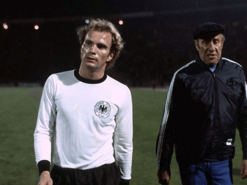 永久保存版 1934年のw杯初出場からユーロ21まで ドイツ代表 ユニフォームのすべて アツシ Note 永久保存版 1934年のw杯初出場からユーロ21まで ドイツ代表 ユニフォームのすべて アツシ Note