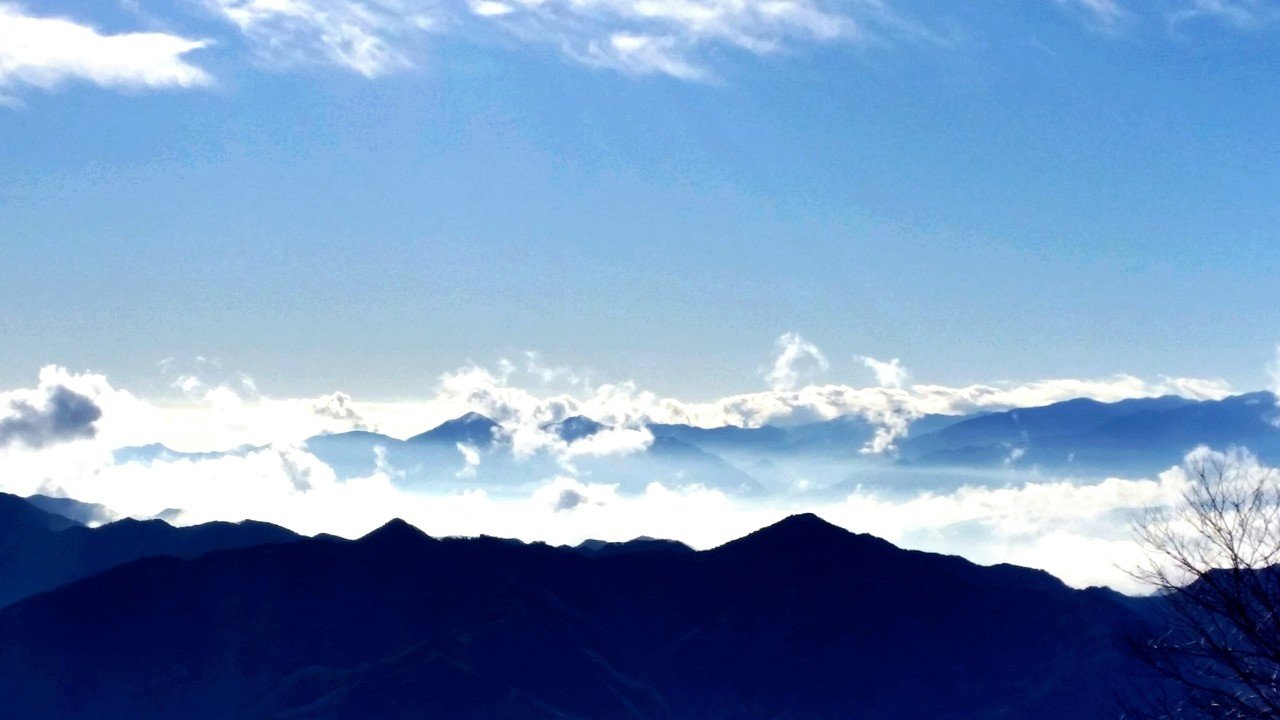空のあお おひさまとくも 山と大地 をてらす光とかげ 風をかんじながら いっぽいっぽ Jan 18 Snow Note