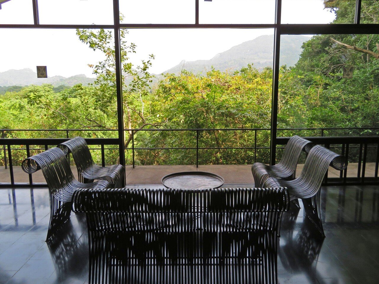 建築】100年目のThe Giftとルヌガンガ（ジェフリー・バワ）｜Hiroshi