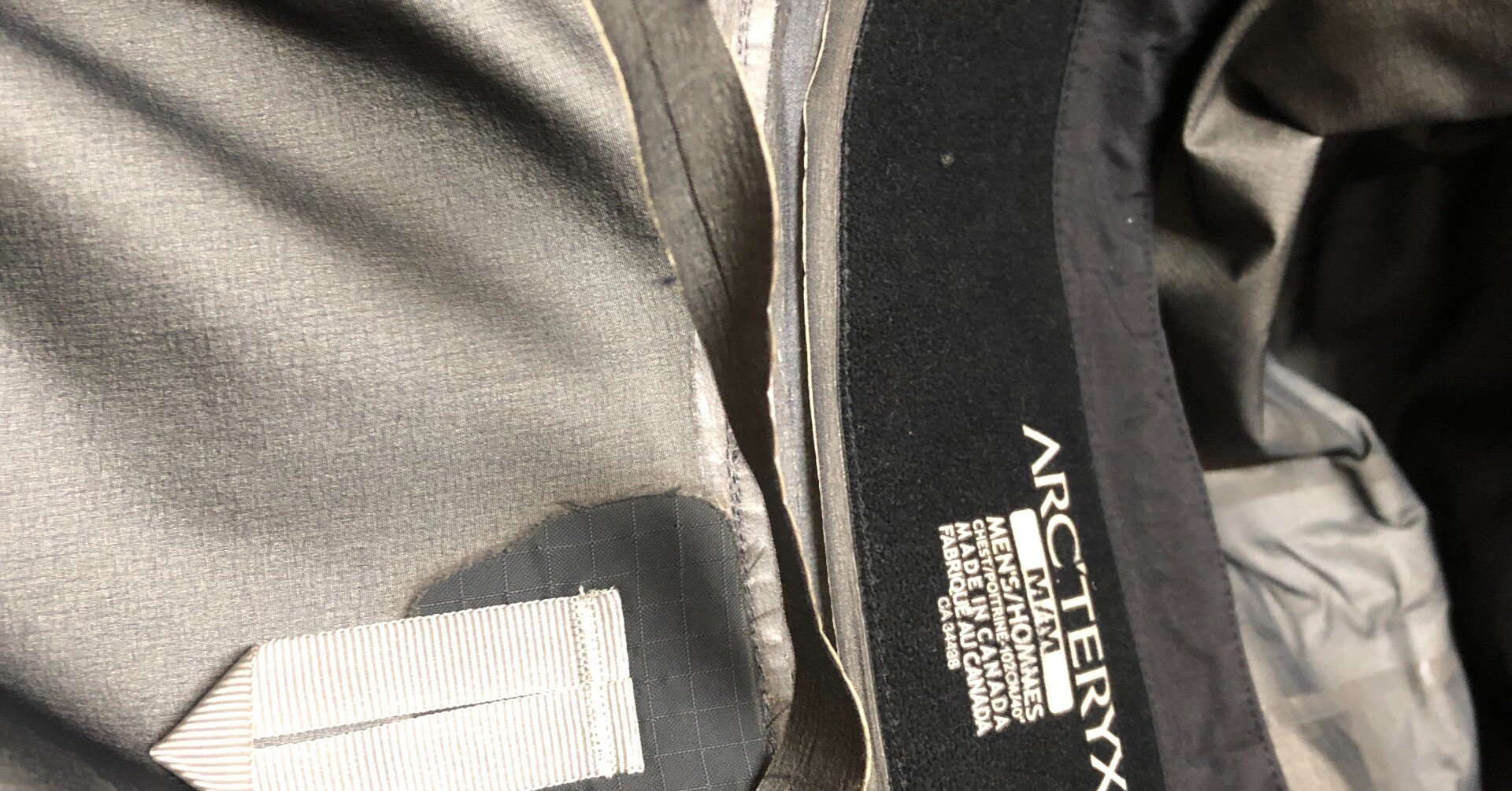 じゅまる様ご購入】ARC'TERYX GORE-TEX剥がれ有 アークテリクス