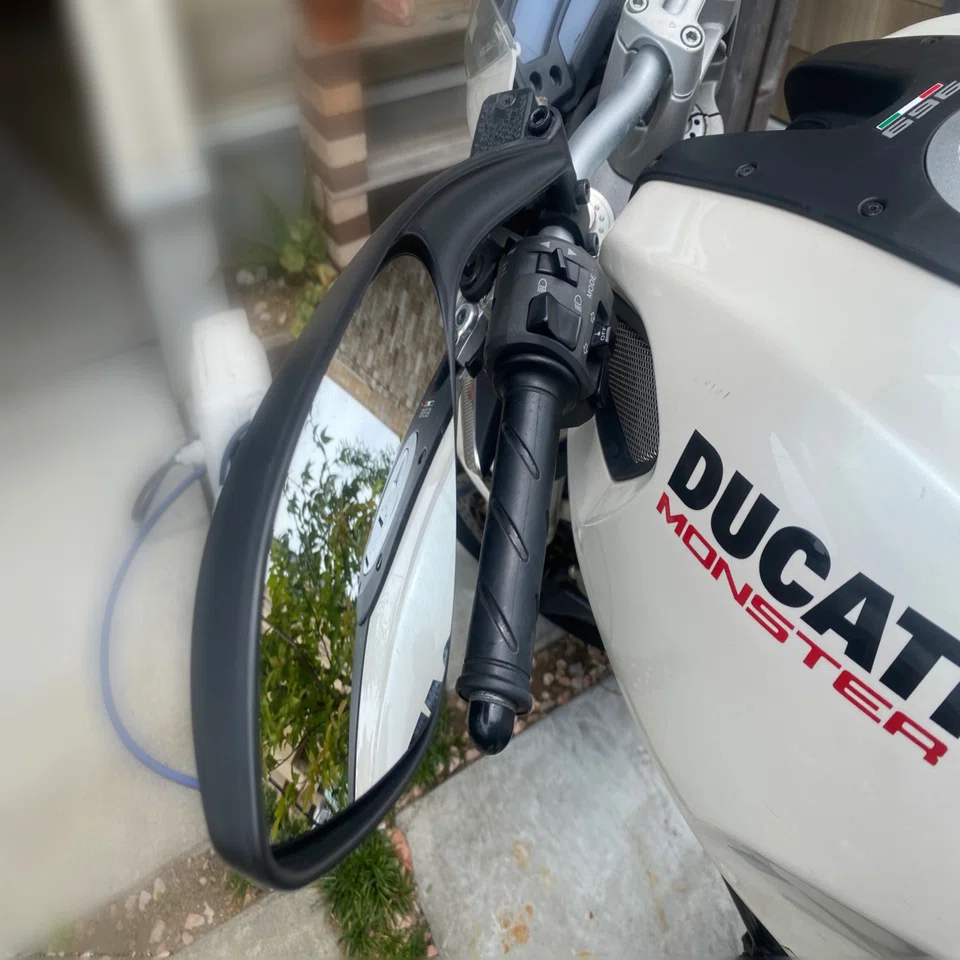 旅道具 バイク Ducati monster696plus バイク ミラー交換DIY｜shinmr