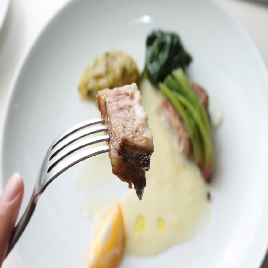 低温で24時間加熱すると豚の肩ロースも柔らかくできます 樋口直哉 Travelingfoodlab Note