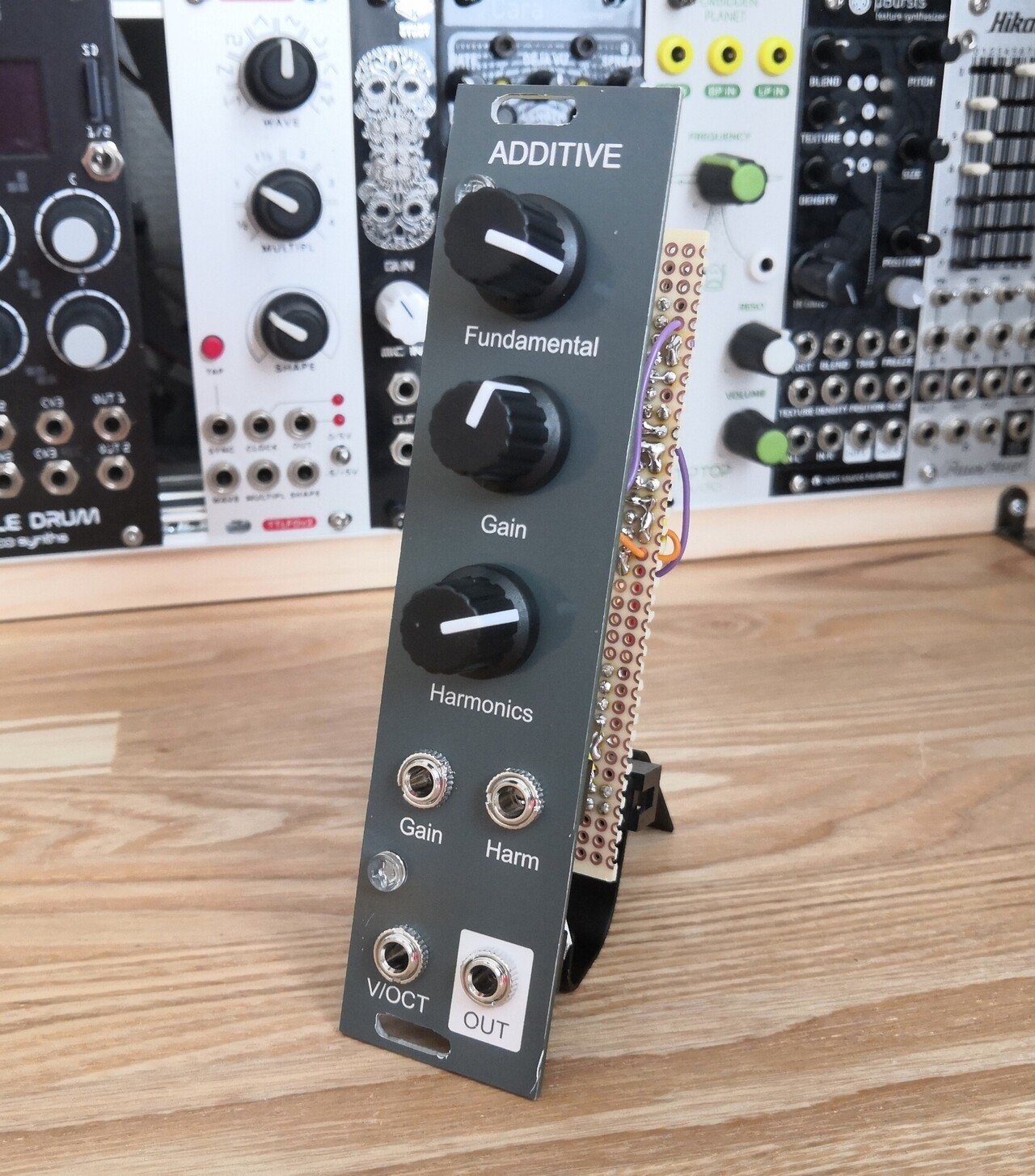 600円で作るAdditive VCO(倍音加算VCO)-モジュラーシンセ自作 600円で作るAdditive VCO(倍音加算VCO)-モジュラーシンセ自作