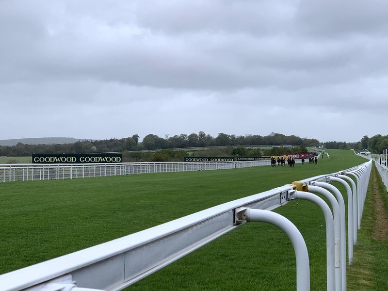 総合評価 競馬場探訪 英 グッドウッド競馬場 Goodwood Racecourse 小和田 逸平 Note 総合評価 競馬場探訪 英 グッドウッド競馬場 Goodwood Racecourse 小和田 逸平 Note